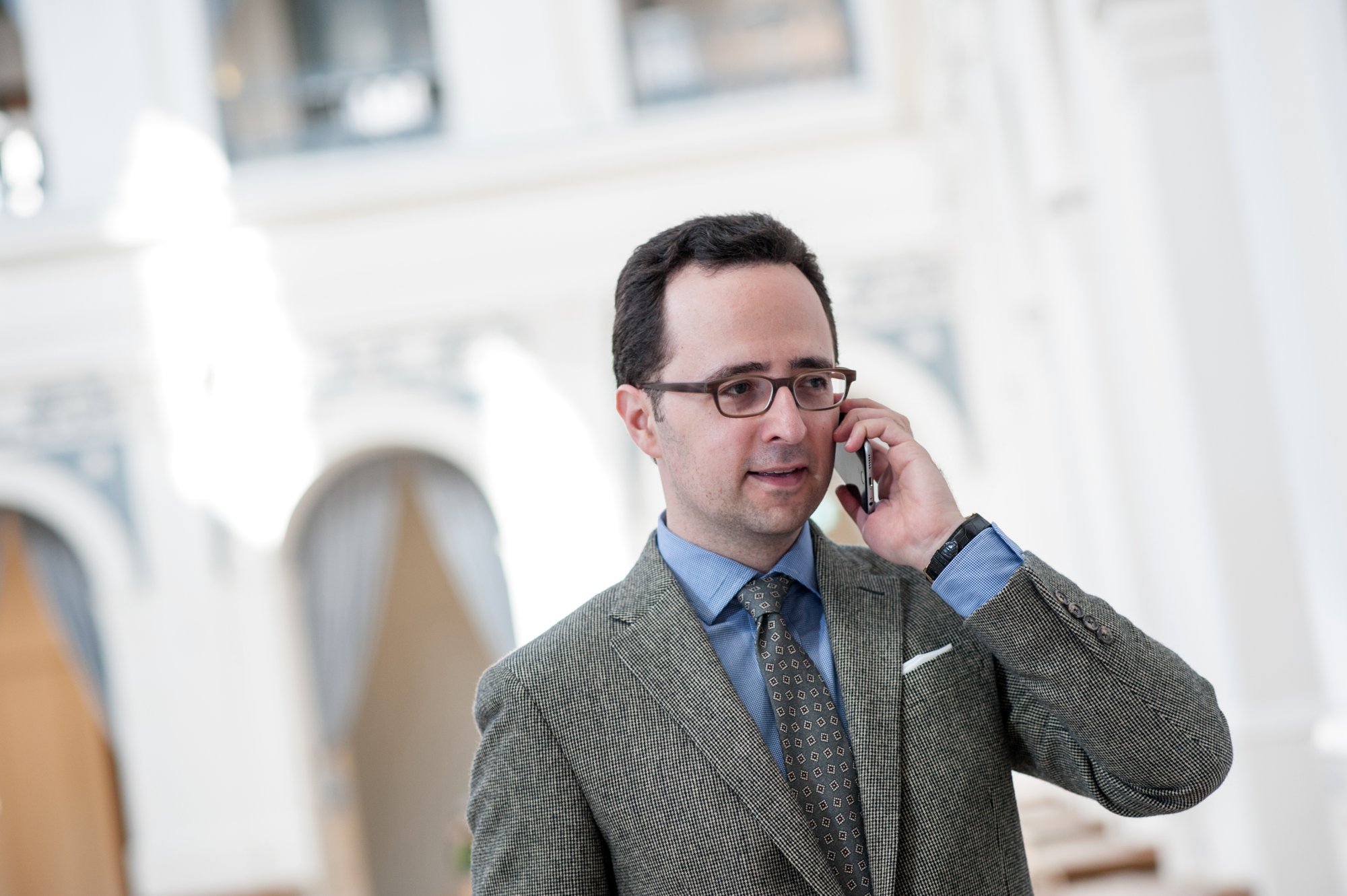Rechtsanwalt Alexander Kagan im Telefonat